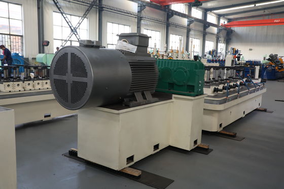 Fabbrica di tubi in acciaio standard ISO. Φ114 ∙ 325 mm Grandi tubi per la produzione di tubi strutturali, idrici ed energetici.