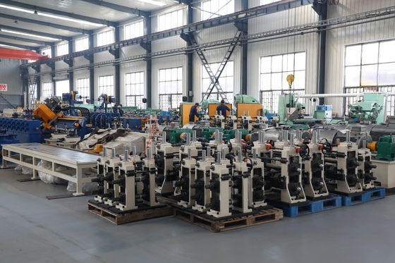 Linea a stato solido della macchina del laminatoio per tubi della saldatura di HF ZY20 φ10-26mm tubo d'acciaio rotondo 0.4-1.5mm 100kW