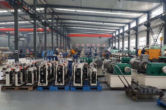 1.5·8.0 mm Macchine per la lavorazione di tubi di acciaio laminati a caldo e macchine per la formazione di rotoli per la produzione di tubi di costruzione e tubi strutturali