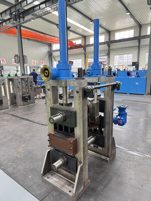Macchina per la produzione di tubi in acciaio ASTM A53 con svolgitore per carichi pesanti per acciaio laminato a caldo da 2,0 mm a 6,0 mm